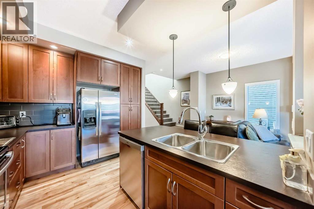 6 River Heights Crescent, Cochrane