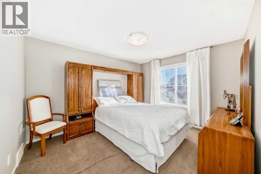 6 River Heights Crescent, Cochrane