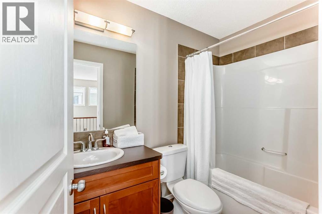 6 River Heights Crescent, Cochrane