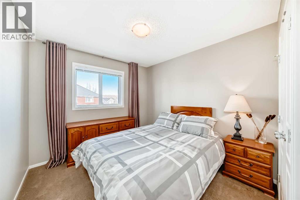 6 River Heights Crescent, Cochrane