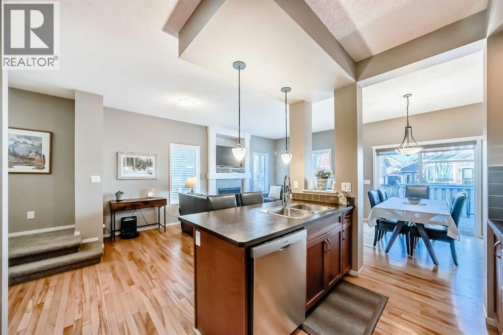 6 River Heights Crescent, Cochrane