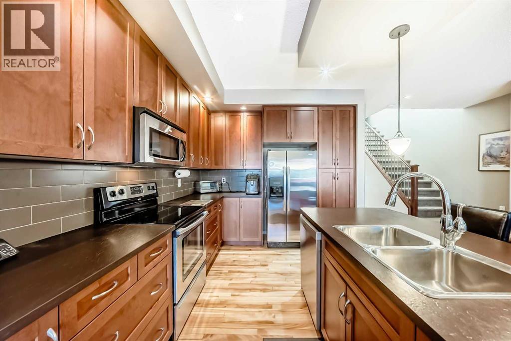 6 River Heights Crescent, Cochrane