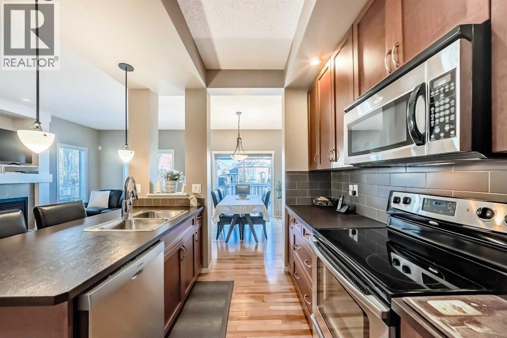 6 River Heights Crescent, Cochrane