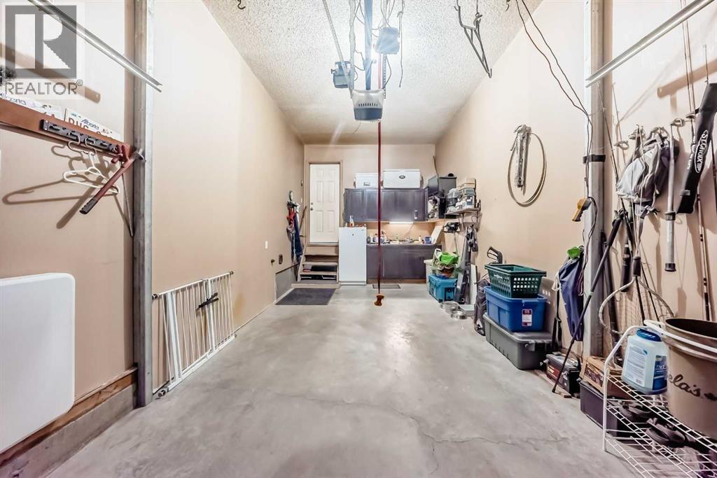 6 River Heights Crescent, Cochrane