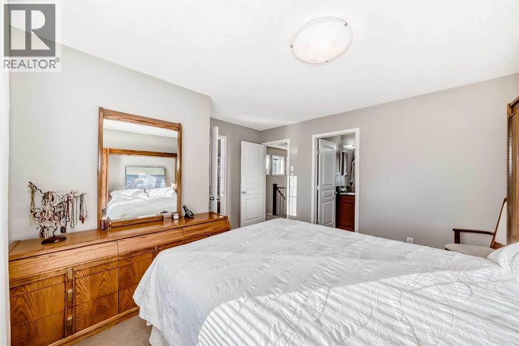 6 River Heights Crescent, Cochrane