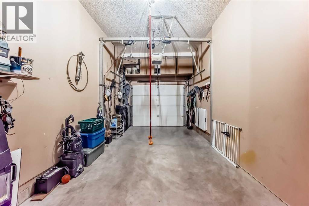 6 River Heights Crescent, Cochrane