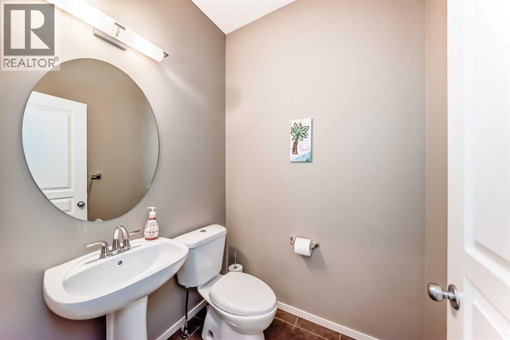 6 River Heights Crescent, Cochrane