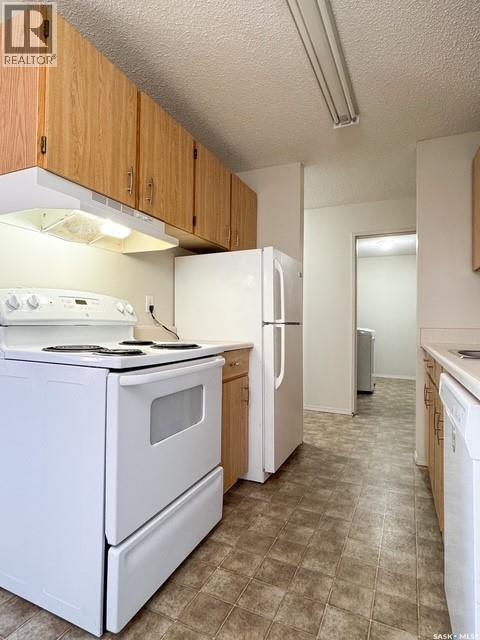 Single Family House Low rise for Sale in   th AVENUE NE Swift Current 