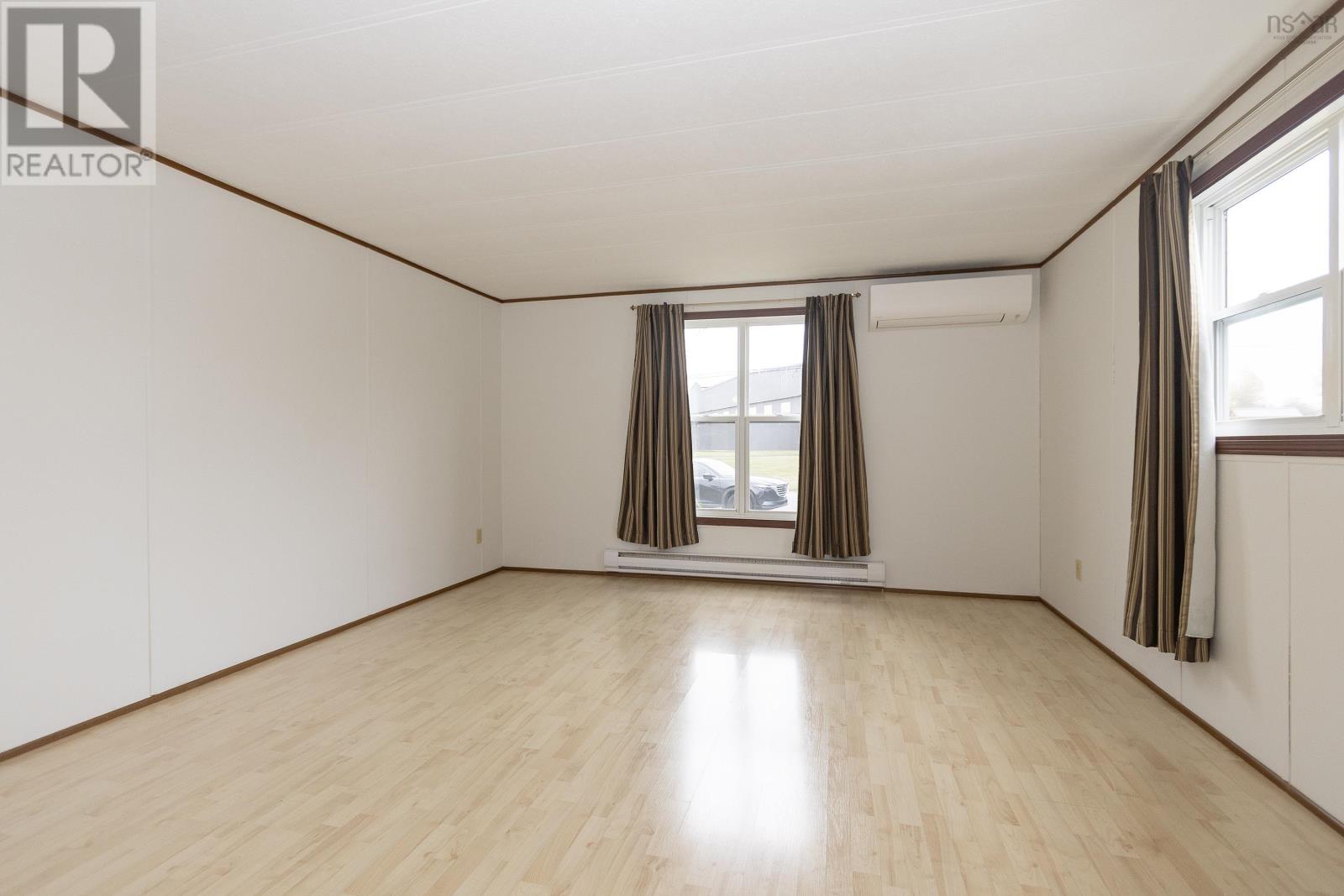 Property 7 of 22 of 44 Anson Avenue