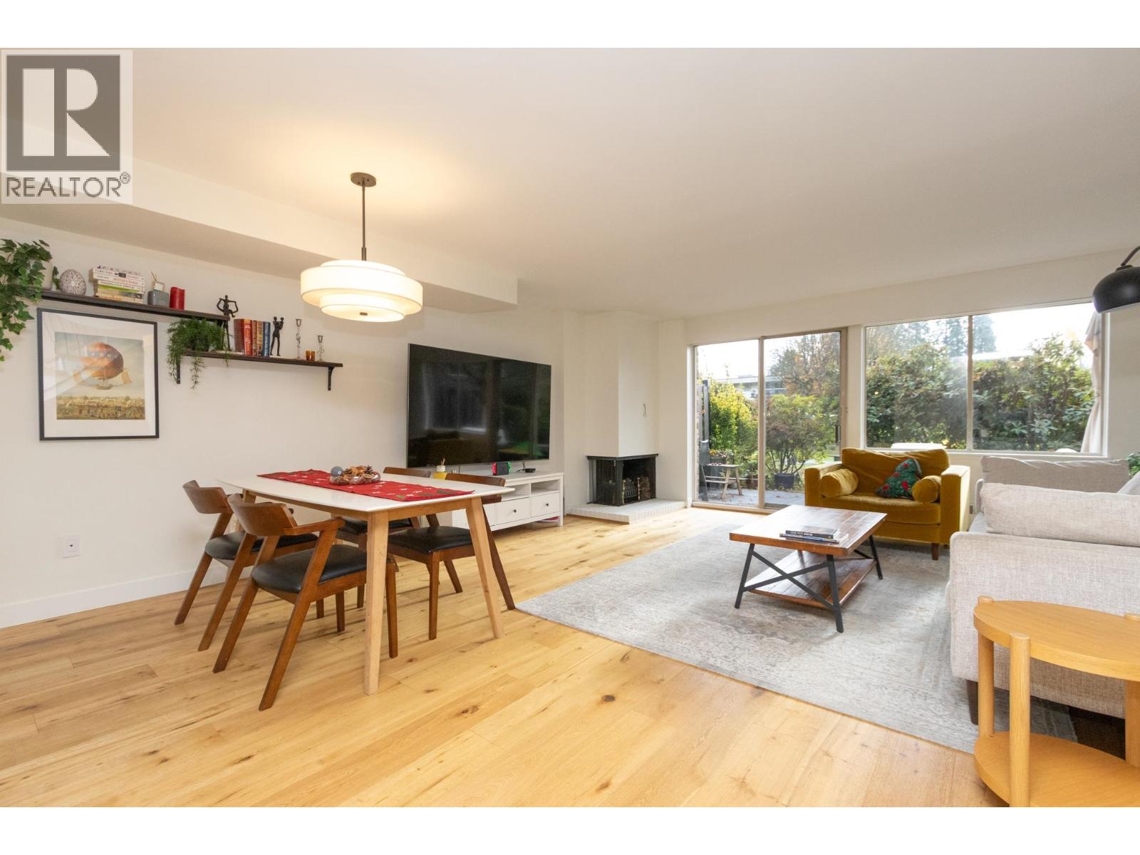 904 235 KEITH ROAD, West Vancouver