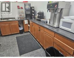 512 Railway Avenue, Oxbow, SK S0C2B0 Photo 8