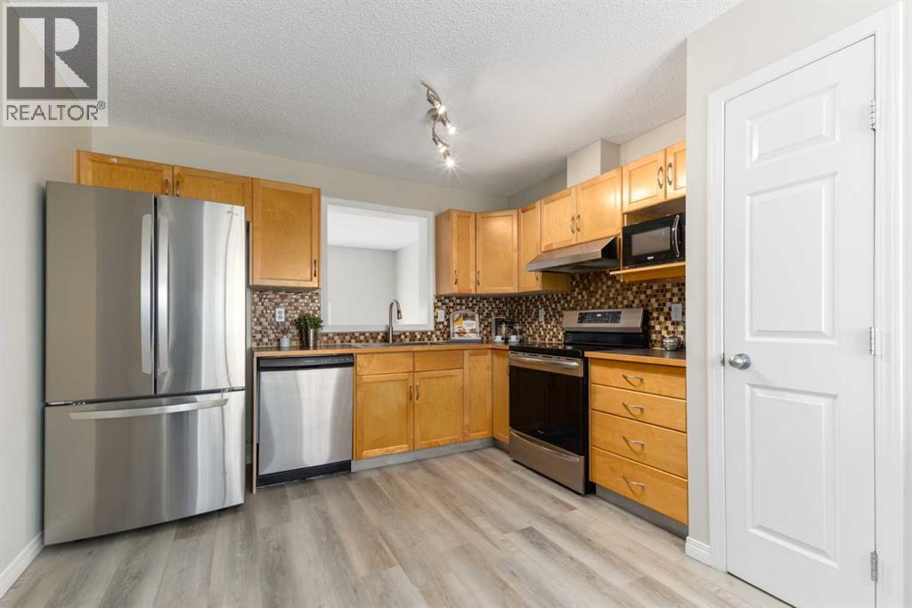 126 Everhollow Heights SW, Calgary, Alberta