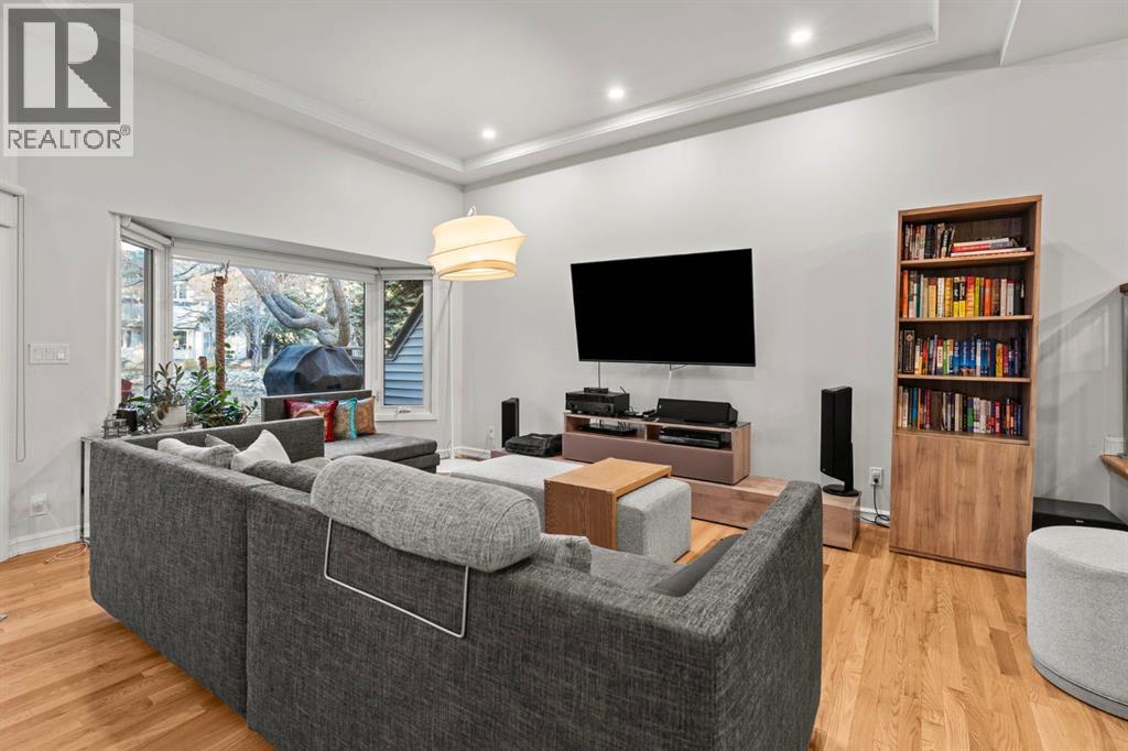 Single Family House for Sale in    Street NW Varsity Calgary 