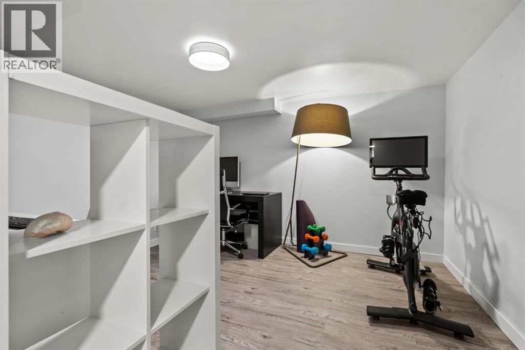 Single Family House for Sale in    Street NW Varsity Calgary 