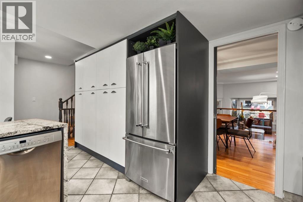 Single Family House for Sale in    Street NW Varsity Calgary 