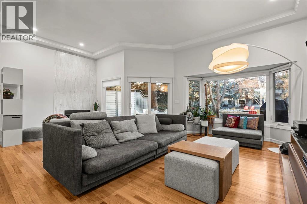 Single Family House for Sale in    Street NW Varsity Calgary 