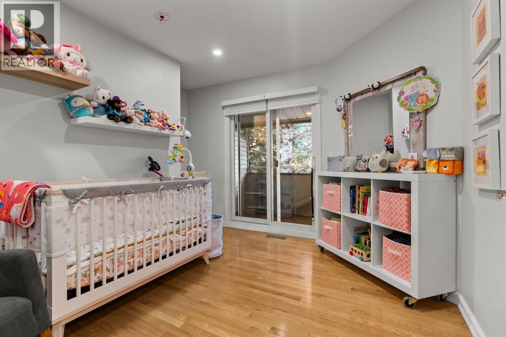 Single Family House for Sale in    Street NW Varsity Calgary 