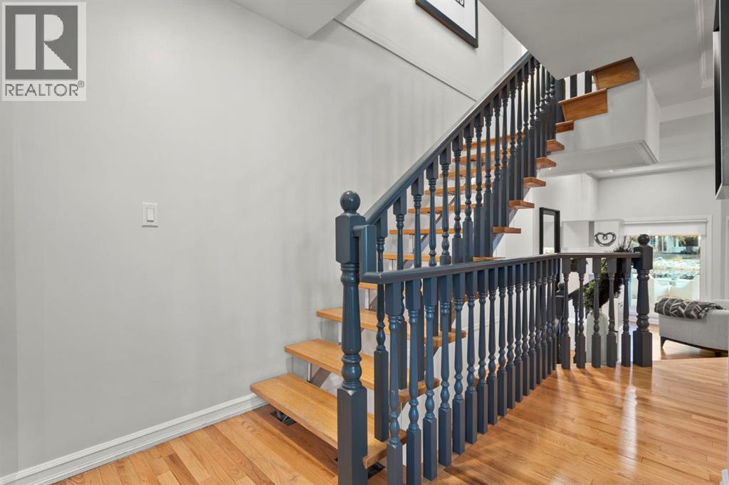 Single Family House for Sale in    Street NW Varsity Calgary 