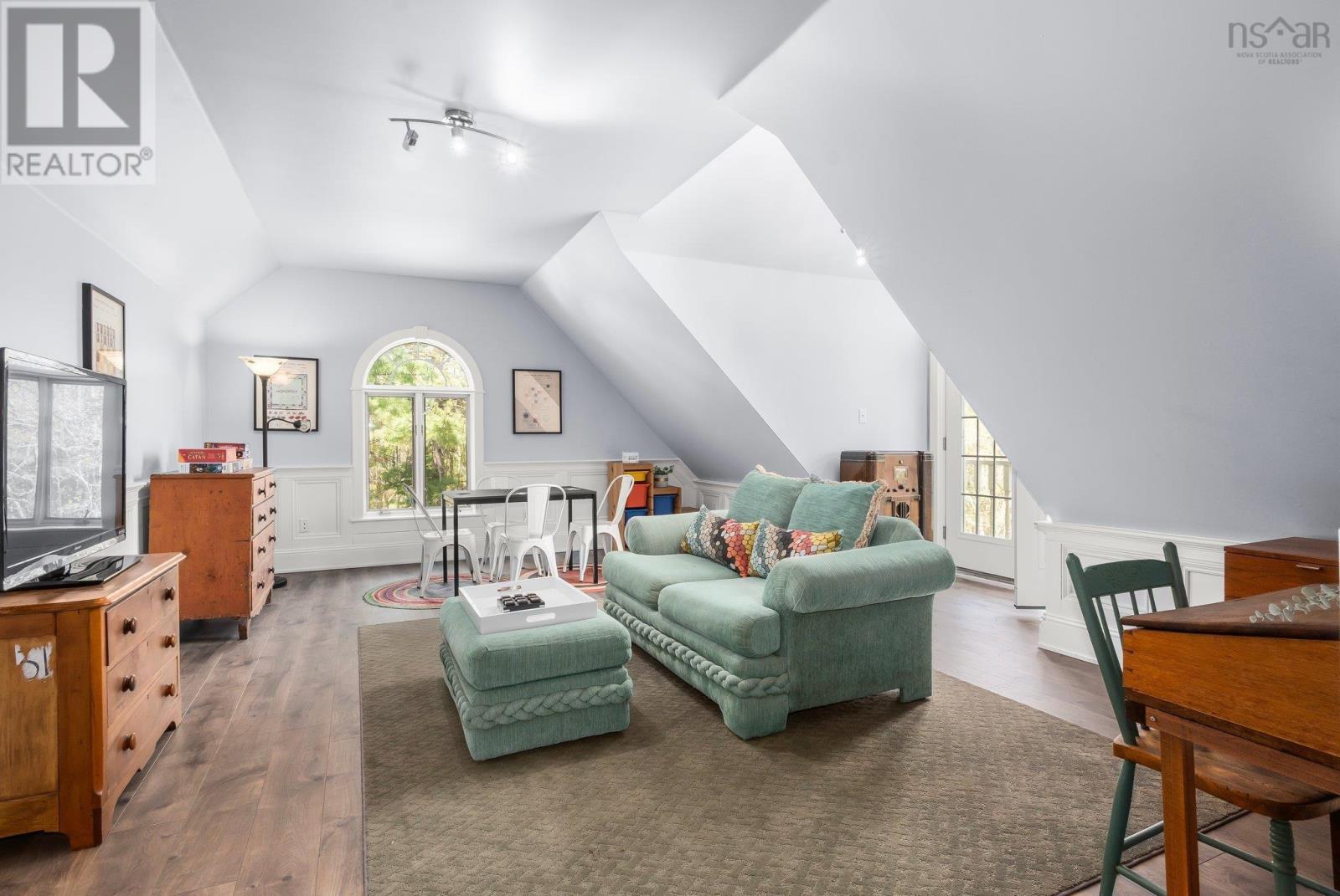 Property 29 of 47 of 20 Oakley Avenue