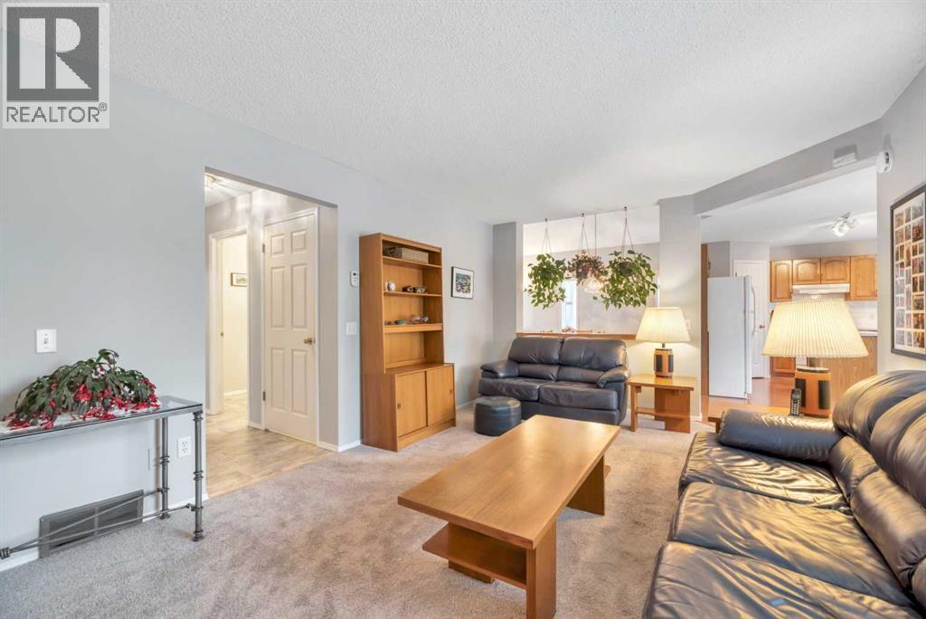 Single Family House for Sale in  Millview Drive SW Millrise Calgary 