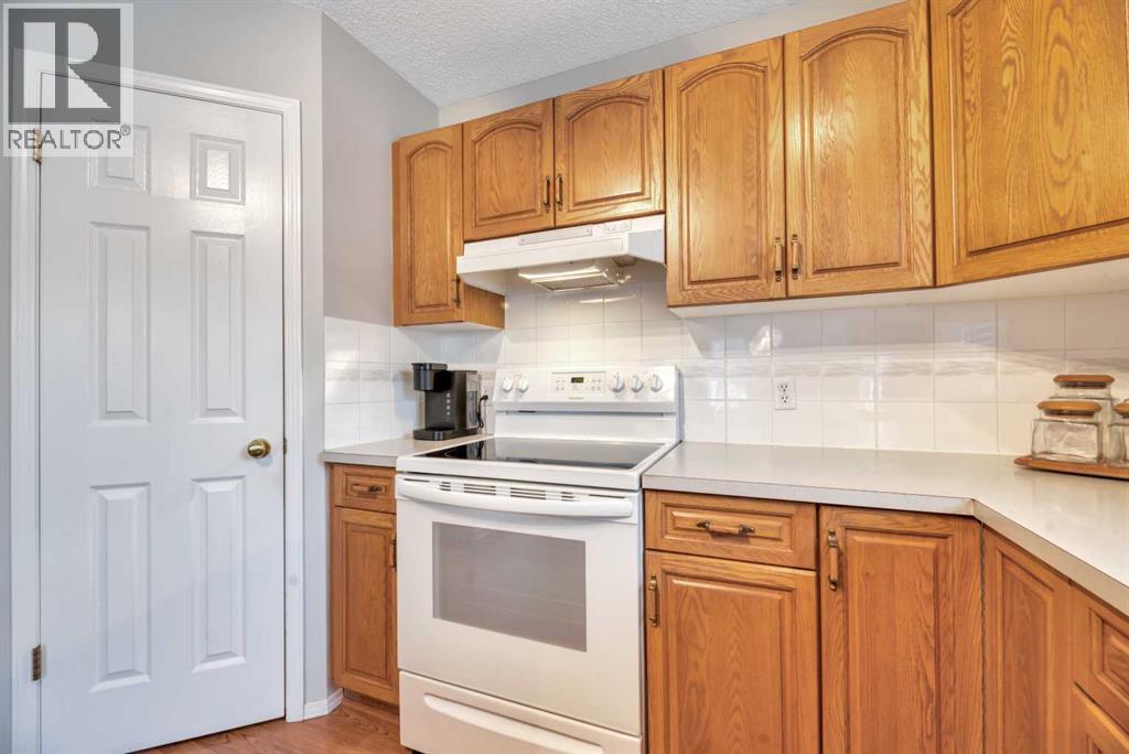 Single Family House for Sale in  Millview Drive SW Millrise Calgary 