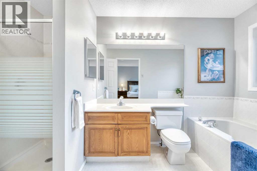 Single Family House for Sale in  Millview Drive SW Millrise Calgary 