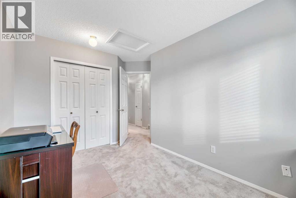 Single Family House for Sale in  Millview Drive SW Millrise Calgary 