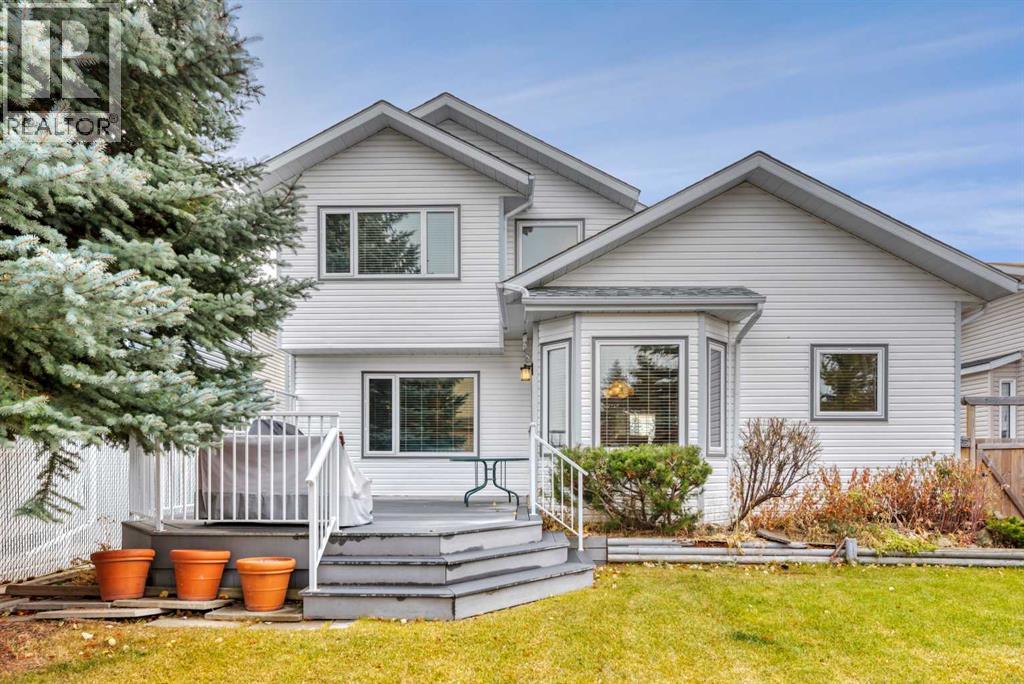 Single Family House for Sale in  Millview Drive SW Millrise Calgary 