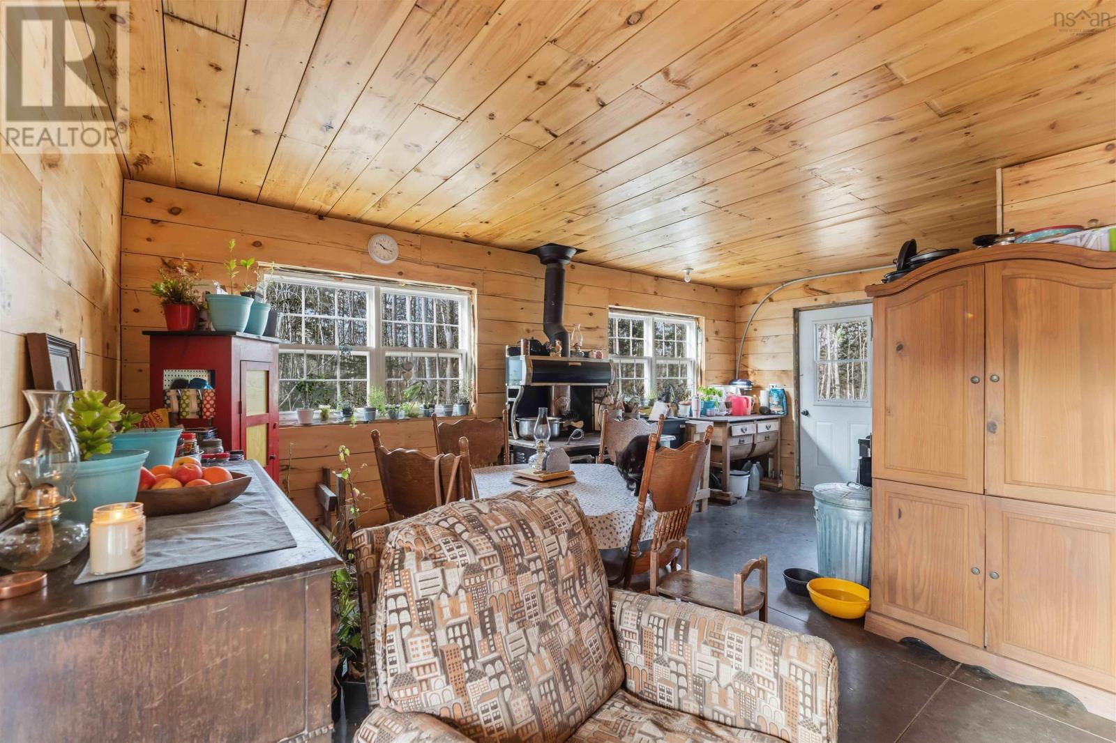 Property 16 of 28 of 788 Purdy Road