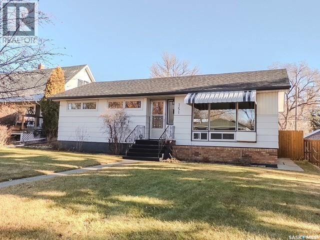 751 4th AVENUE NE, Swift Current, Saskatchewan