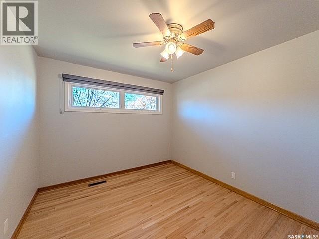 Single Family House Bungalow for Sale in  th AVENUE NE Swift Current 