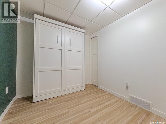 Single Family House Bungalow for Sale in  th AVENUE NE Swift Current 