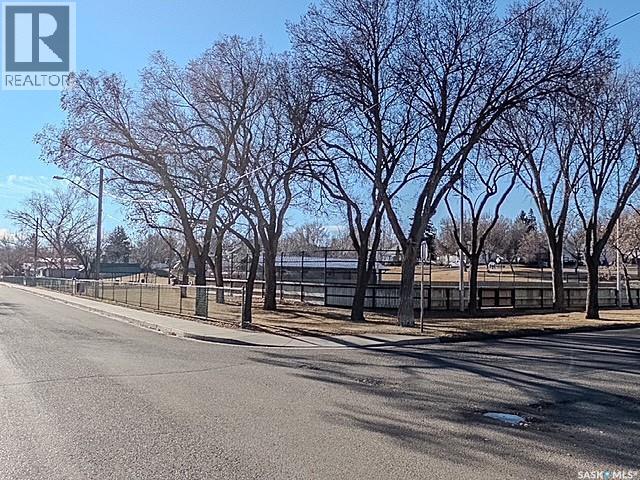 Single Family House Bungalow for Sale in  th AVENUE NE Swift Current 