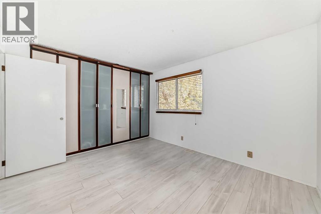 Single Family House for Sale in #  Bermuda Drive NW Beddington Heights Calgary 