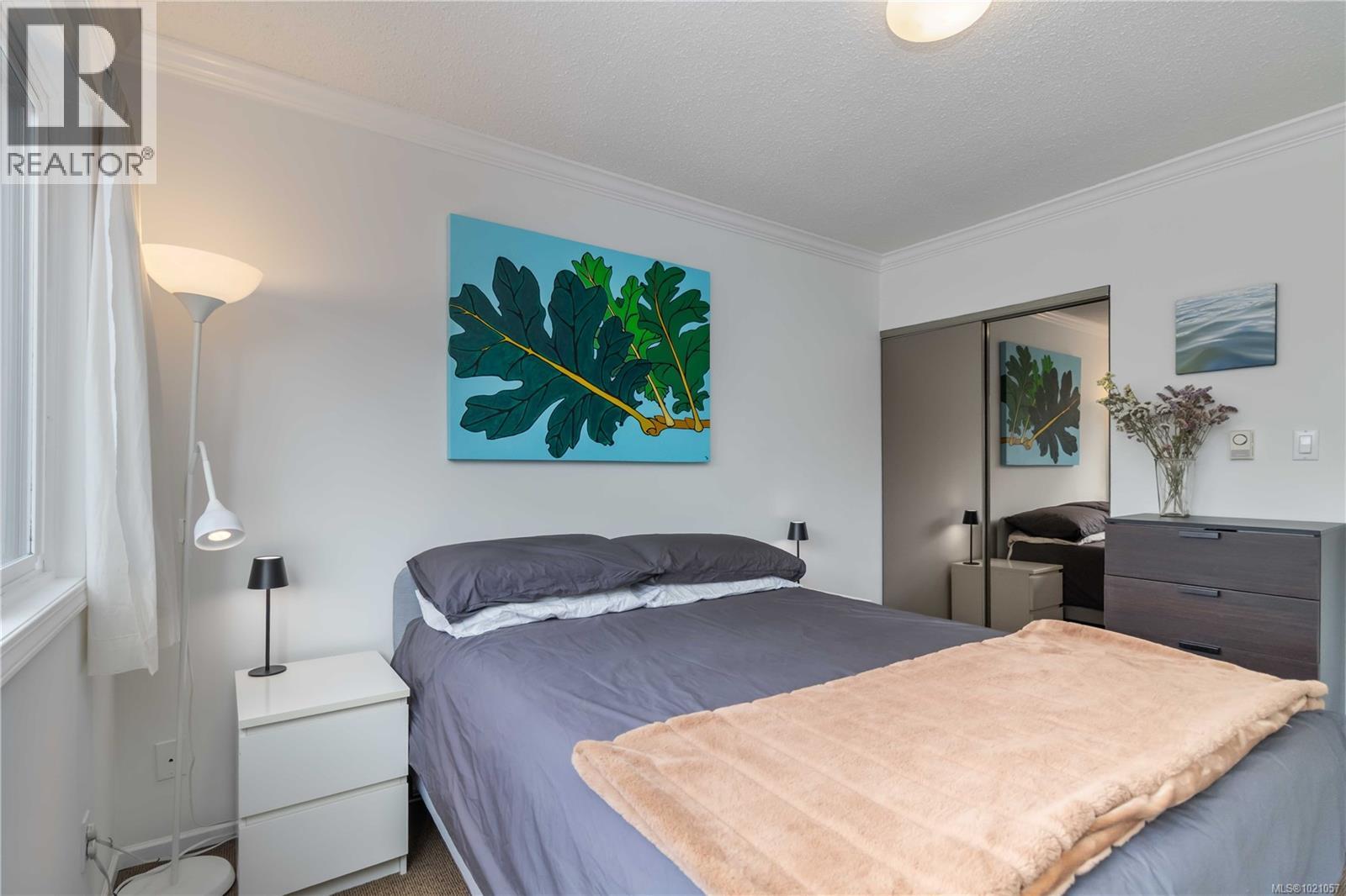 410 1433 Faircliff Lane, Victoria