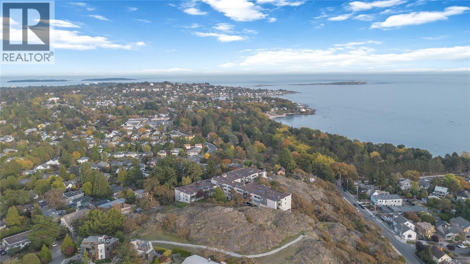 410 1433 Faircliff Lane, Victoria