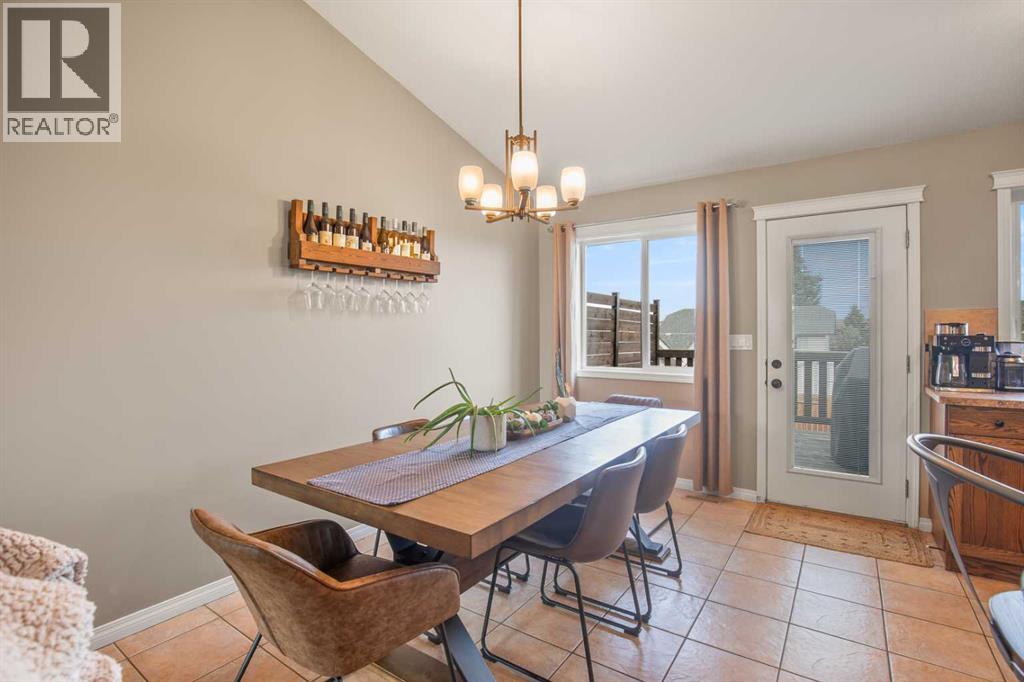 4511 45A Street Close, Innisfail