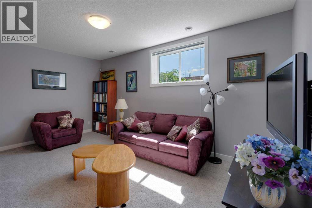 192 Heritage Boulevard, Cochrane