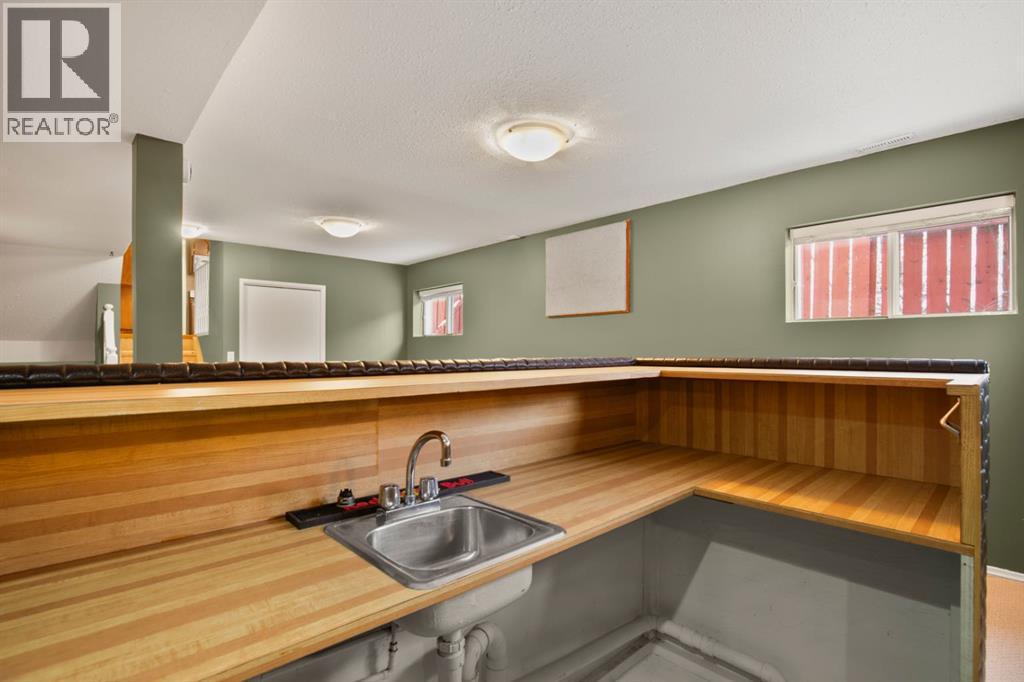 55 Norton Avenue, Red Deer