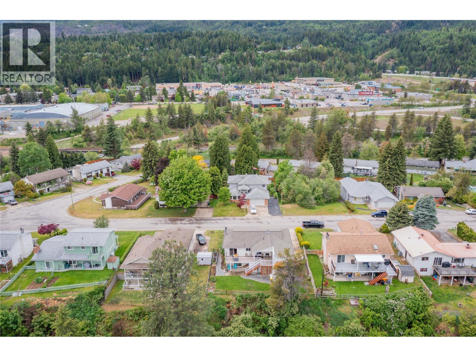 1923 Riverside Crescent, Castlegar