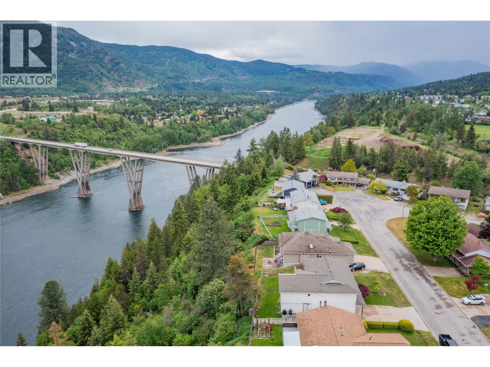 1923 Riverside Crescent, Castlegar
