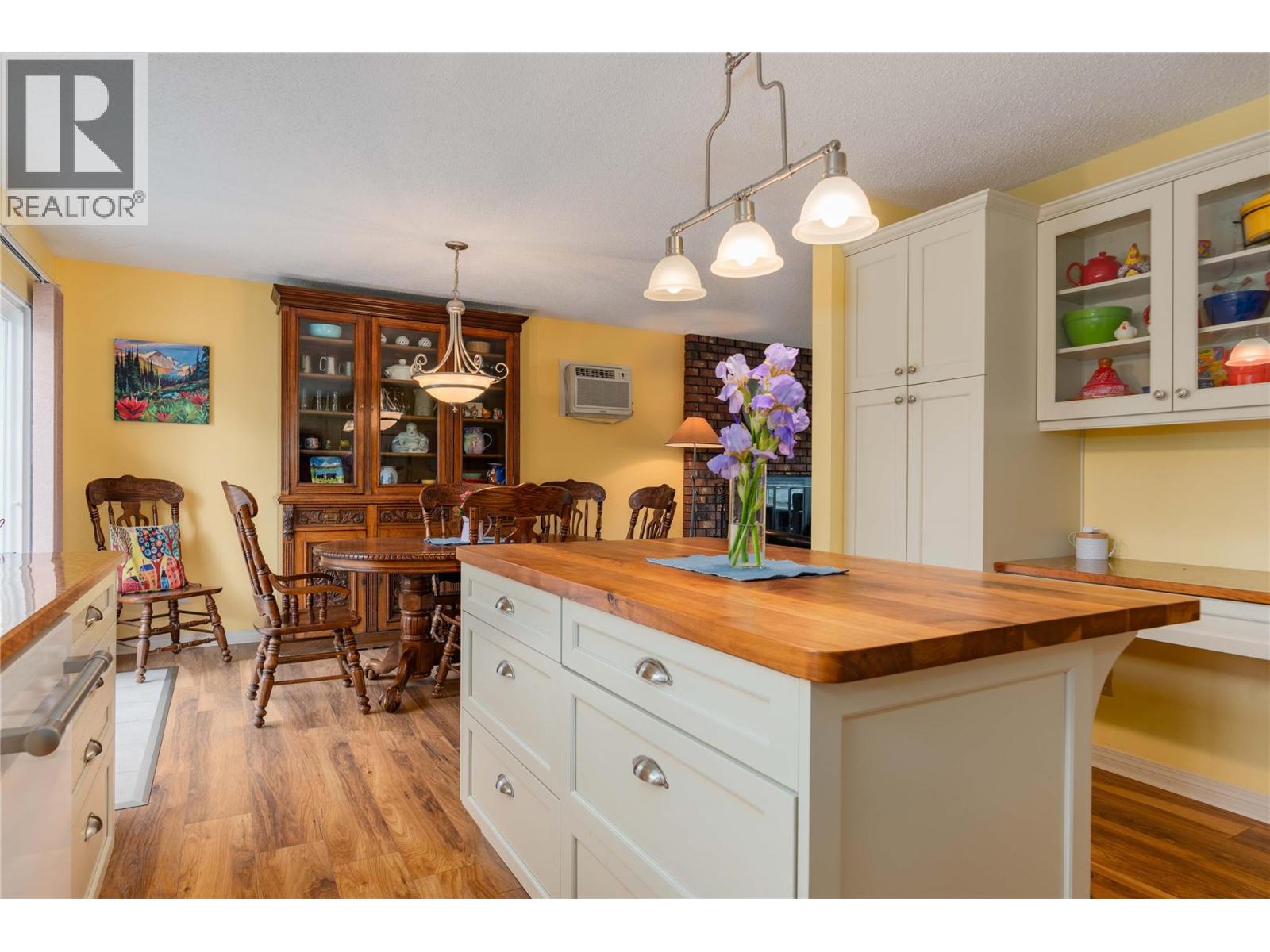 1923 Riverside Crescent, Castlegar