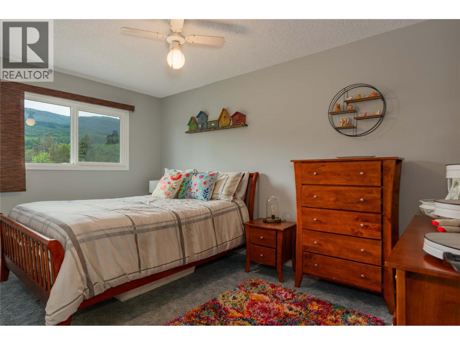 1923 Riverside Crescent, Castlegar