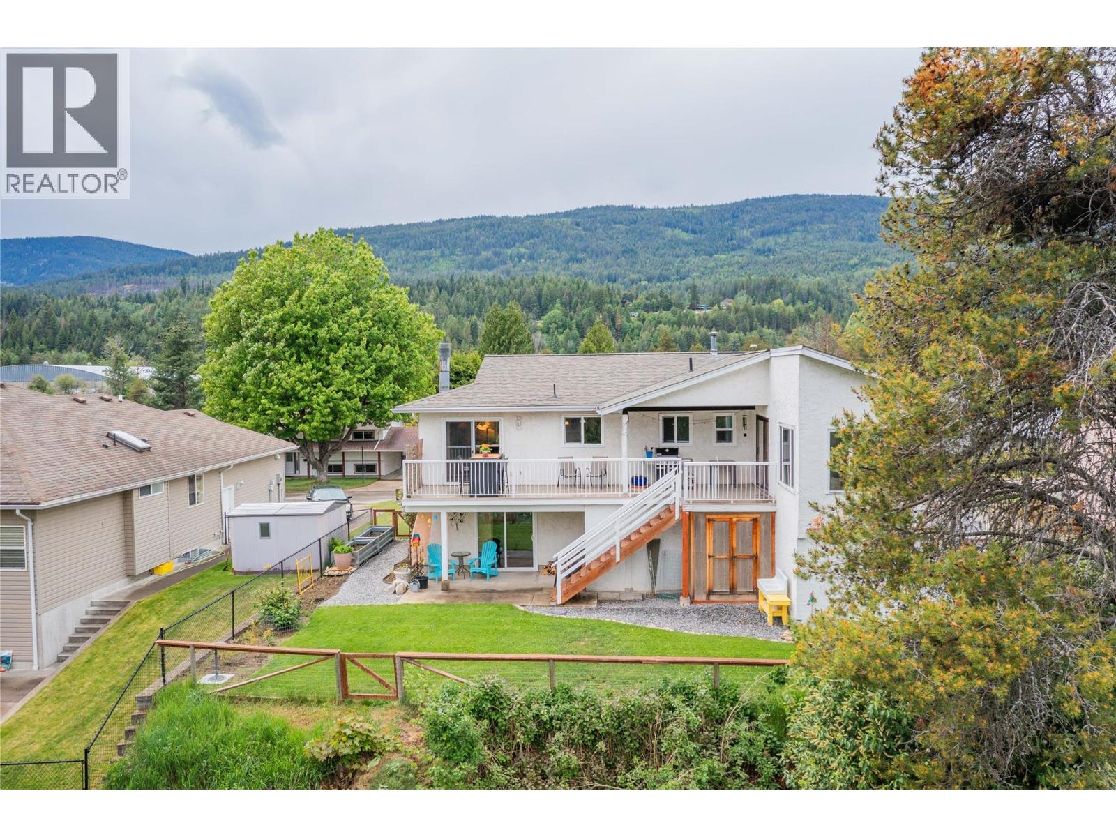 1923 Riverside Crescent, Castlegar