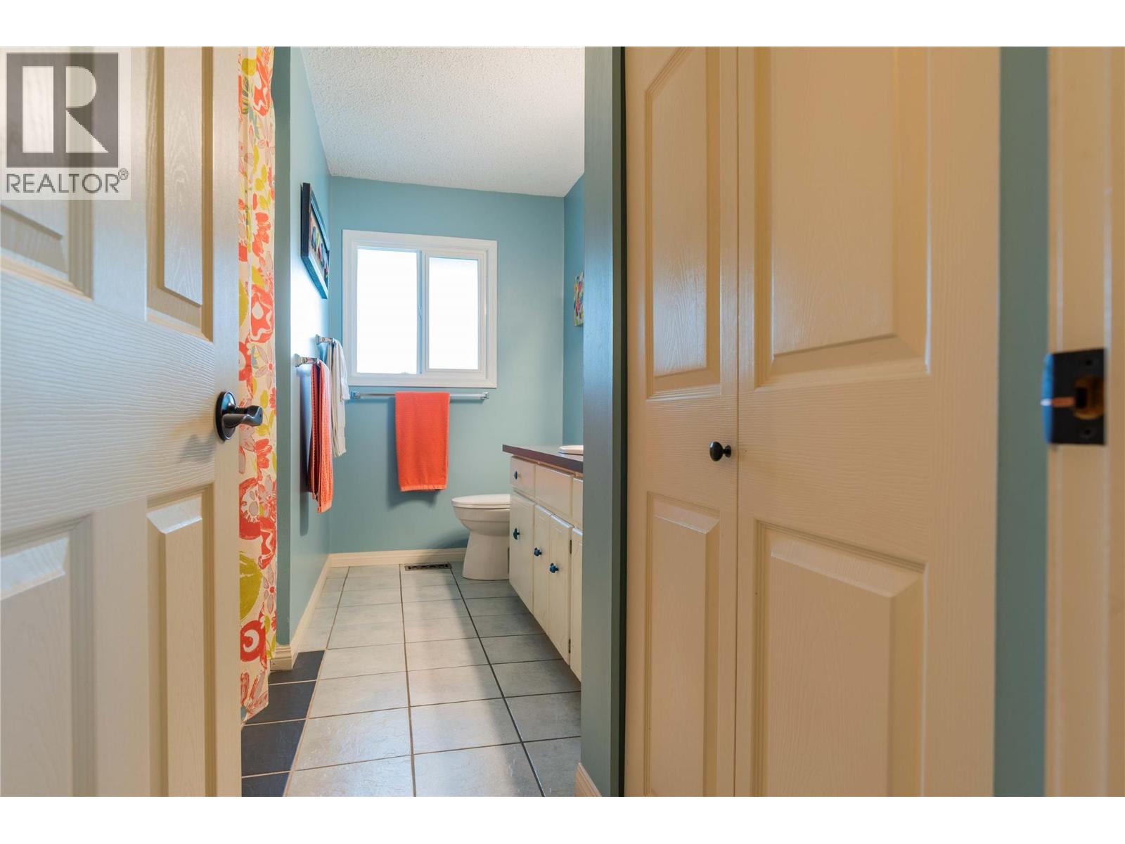 1923 Riverside Crescent, Castlegar