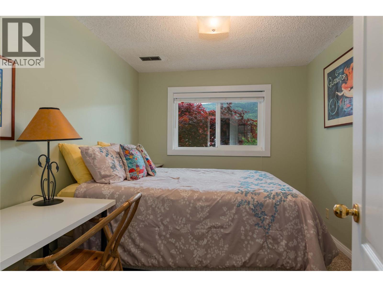 1923 Riverside Crescent, Castlegar