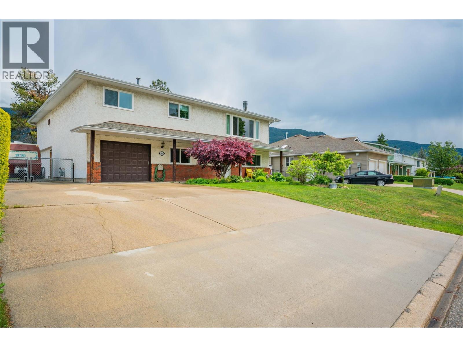 1923 Riverside Crescent, Castlegar