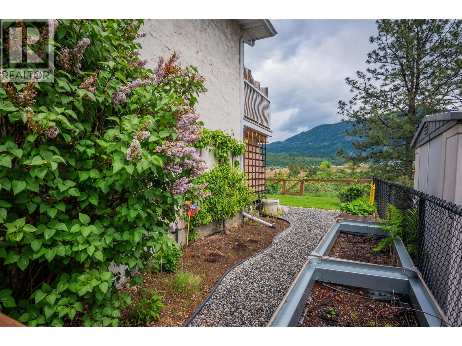 1923 Riverside Crescent, Castlegar