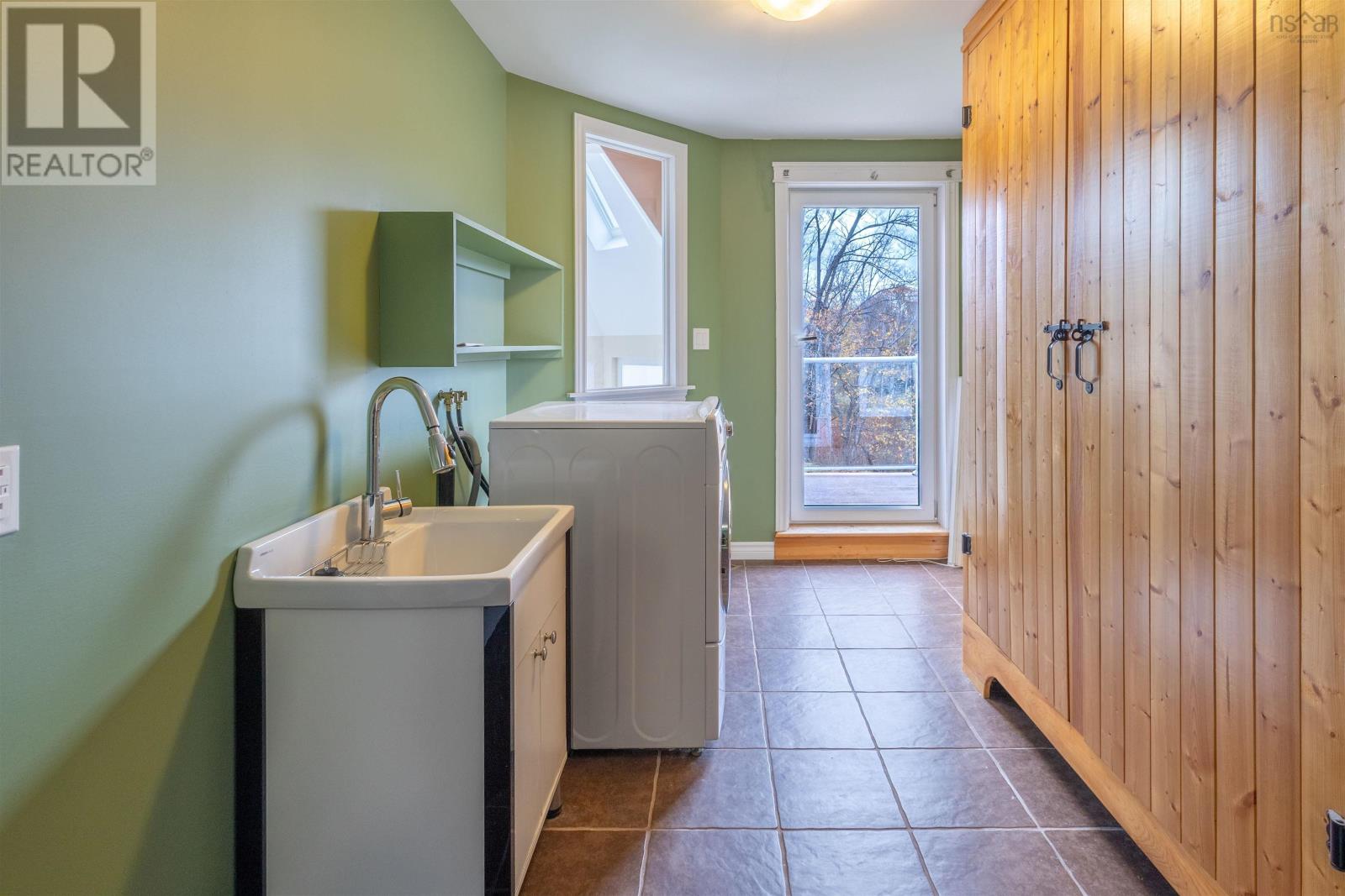 Property 28 of 49 of 15 Howe Court