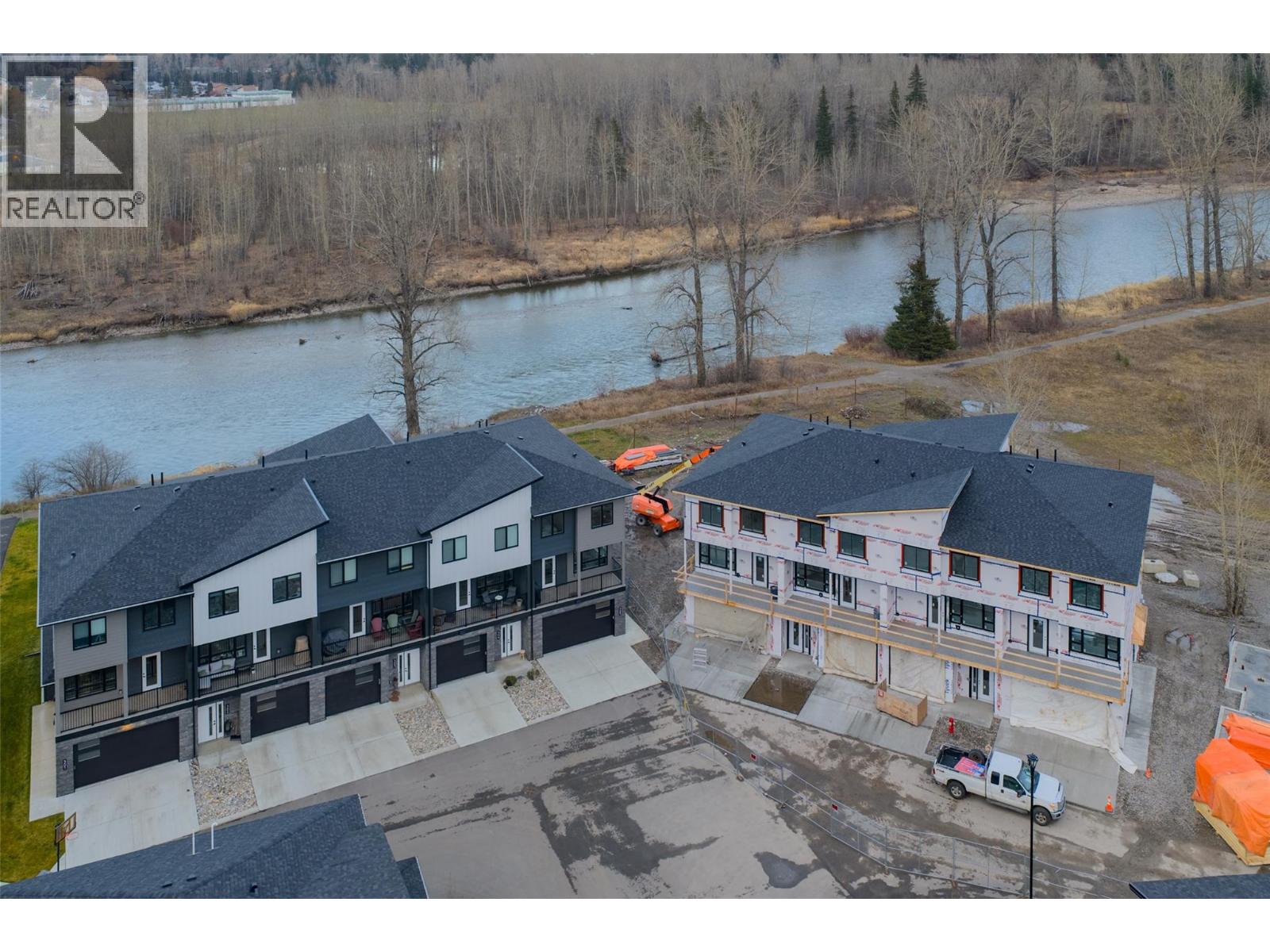 800 Riverside Way Unit# 402, Fernie